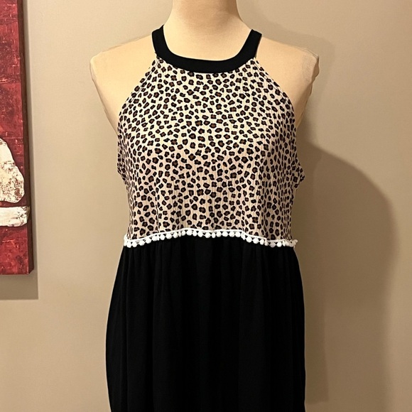 Now & Forever Black Leopard Spliced Flowy Ruched Tank Summer, size Small - Picture 3 of 7